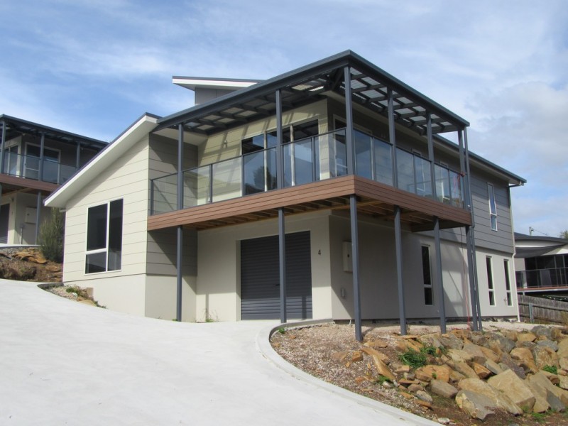 4/66 Surrey Street, Devonport TAS 7310