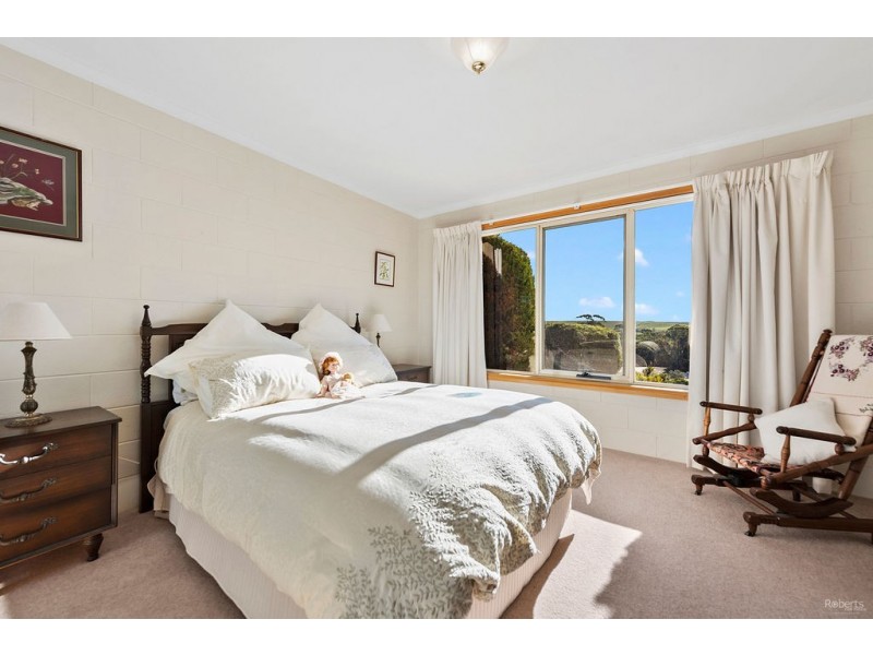 8 Pengali Place, Devonport TAS 7310