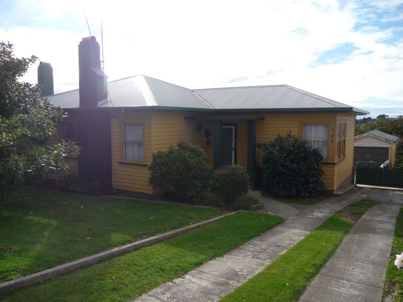 180  Steele Street, Devonport TAS 7310