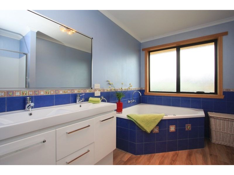 12 St Andrews Drive, Devonport TAS 7310