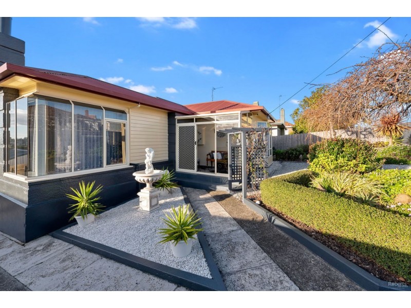 182 Steele Street, Devonport TAS 7310