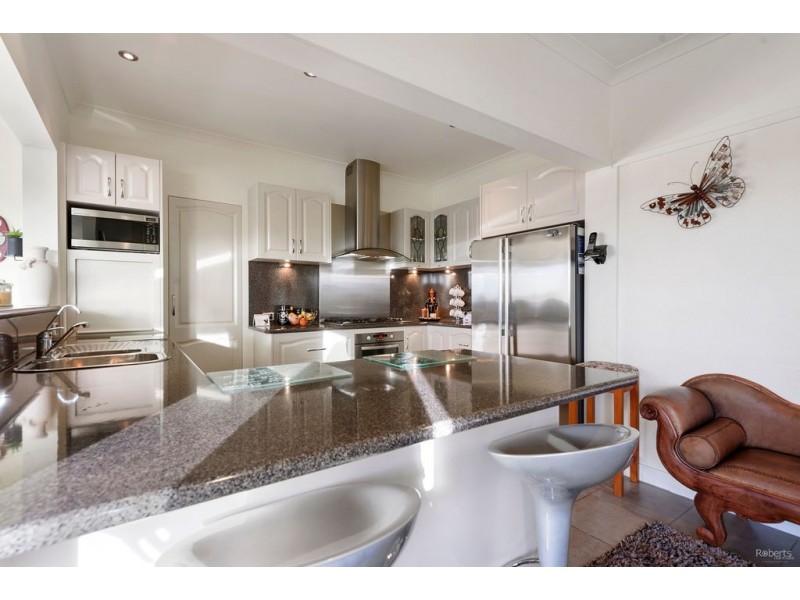 182 Steele Street, Devonport TAS 7310