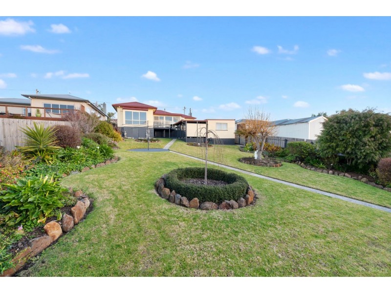 182 Steele Street, Devonport TAS 7310