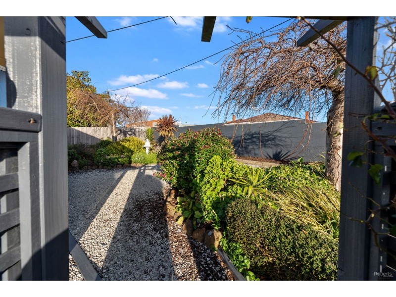 182 Steele Street, Devonport TAS 7310
