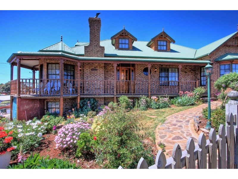 2 Coomera Crescent, Miandetta, Devonport TAS 7310