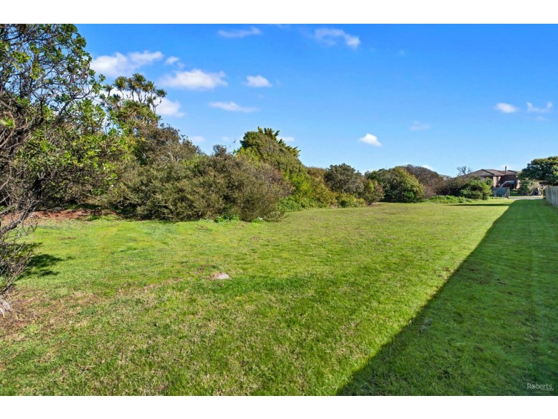 10 Illaroo Avenue, East Devonport TAS 7310