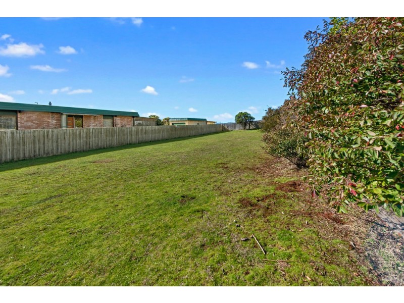 10 Illaroo Avenue, East Devonport TAS 7310