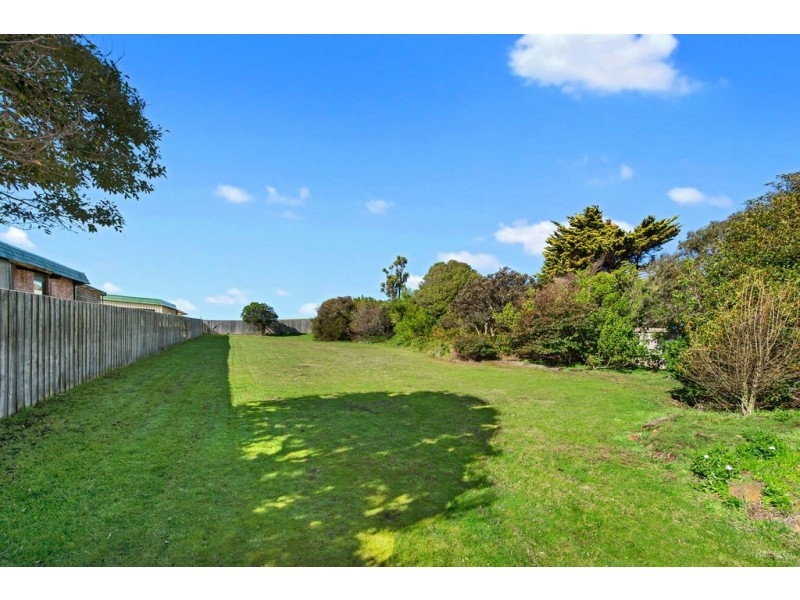 10 Illaroo Avenue, East Devonport TAS 7310