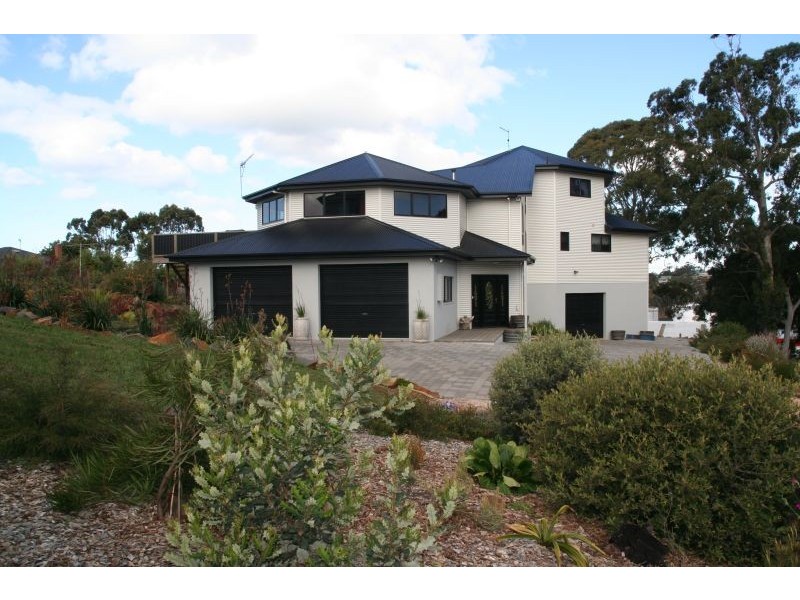 11 Langslow Drive, Miandetta, Devonport TAS 7310