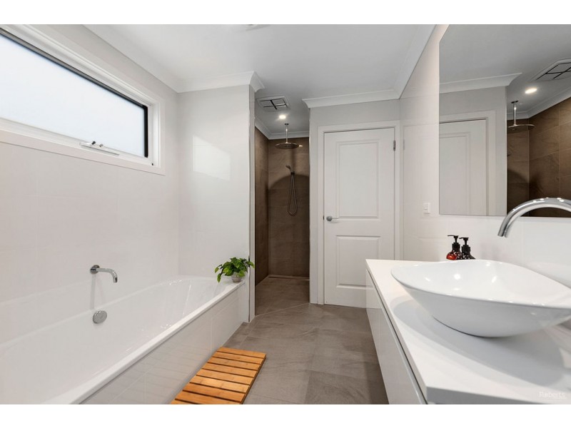 10 Holliview Way, Ulverstone TAS 7315