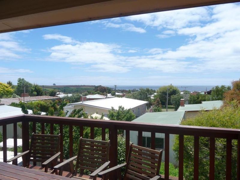 16 Morgan Court, Devonport TAS 7310