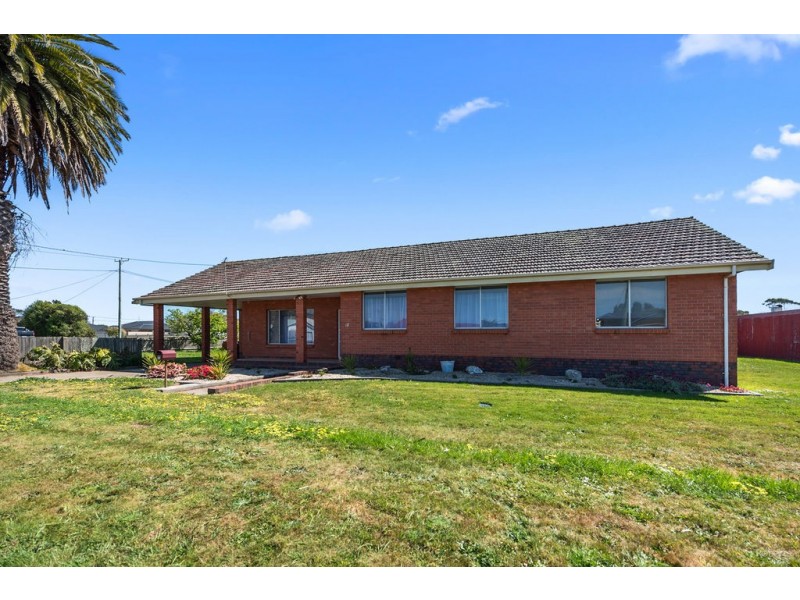 12 Bertha Street, West Ulverstone TAS 7315