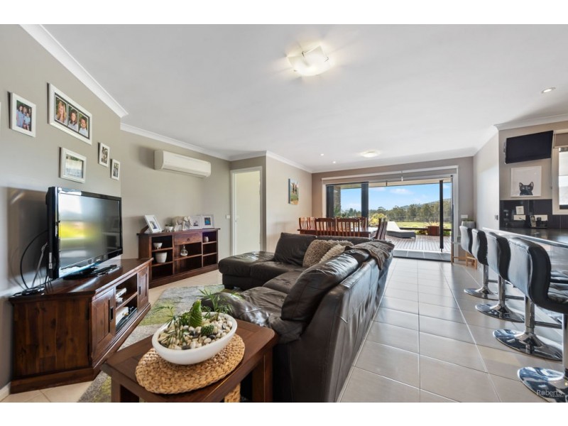 32 Lakeside Drive, Acacia Hills TAS 7306