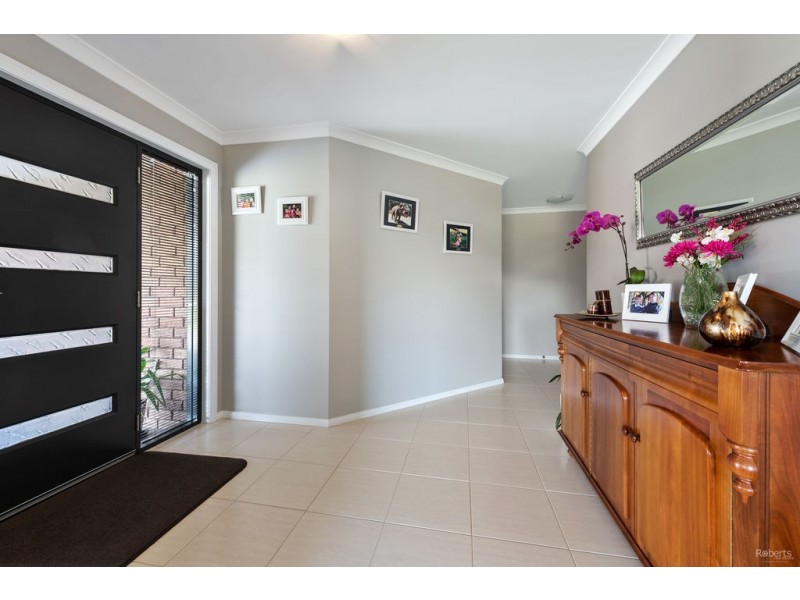 32 Lakeside Drive, Acacia Hills TAS 7306