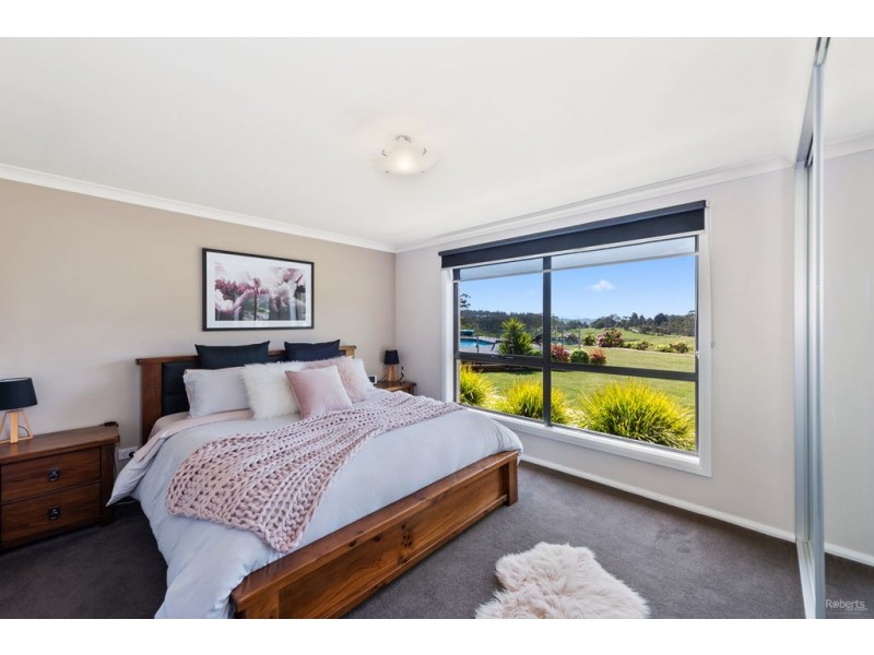 32 Lakeside Drive, Acacia Hills TAS 7306