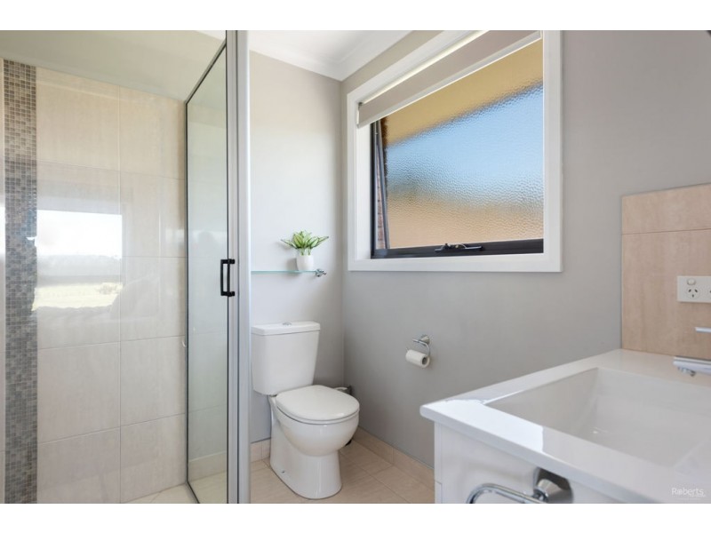 32 Lakeside Drive, Acacia Hills TAS 7306
