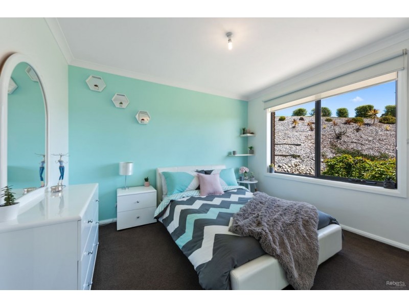 32 Lakeside Drive, Acacia Hills TAS 7306