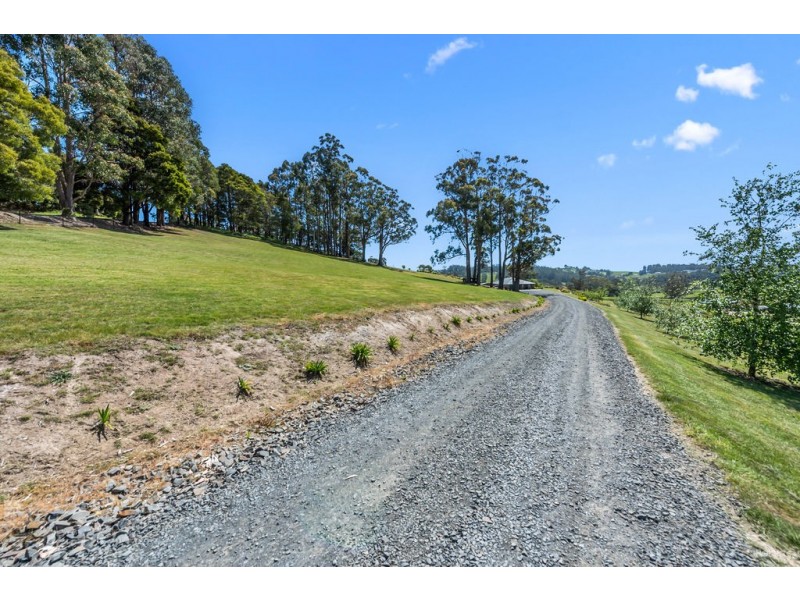 32 Lakeside Drive, Acacia Hills TAS 7306