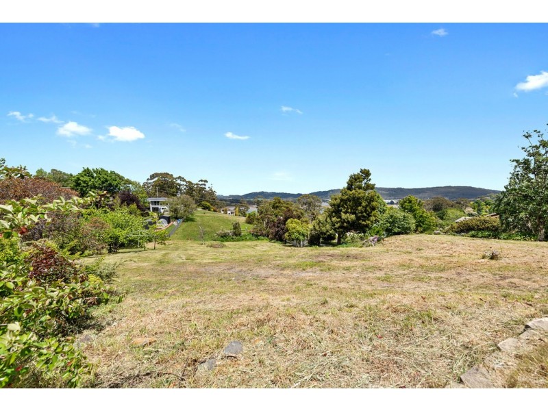 4 Highfield Road, Ambleside TAS 7310