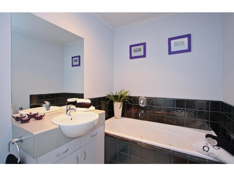 126 Sheffield Road, Devonport TAS 7310