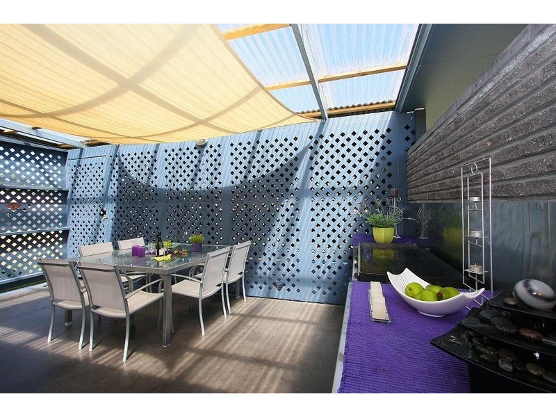 126 Sheffield Road, Devonport TAS 7310