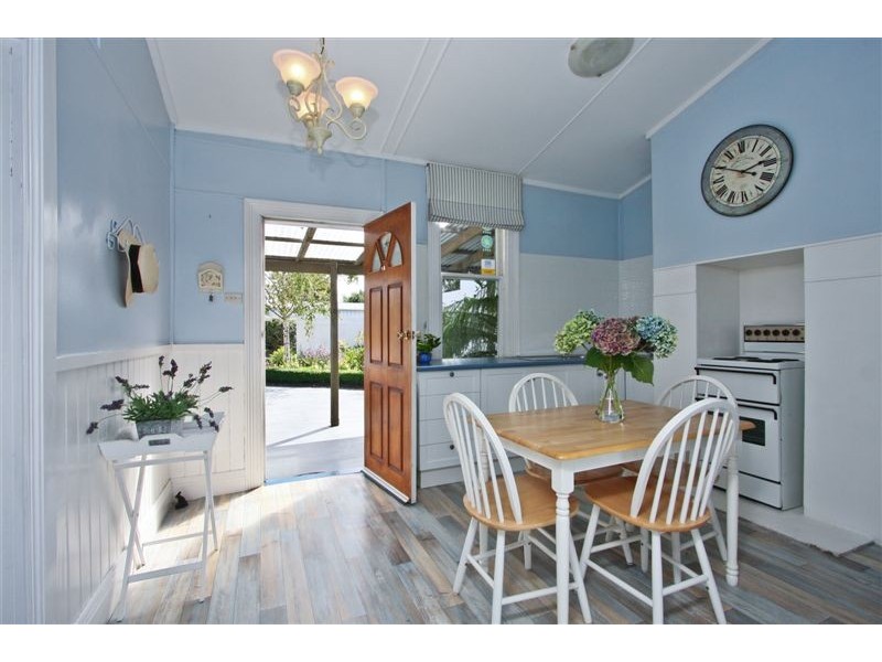 27 Victoria Parade, Devonport TAS 7310