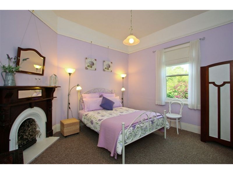 27 Victoria Parade, Devonport TAS 7310