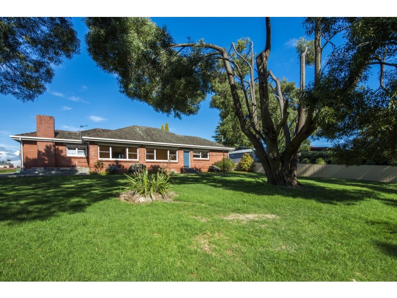6 Devonport Road, Quoiba TAS 7310