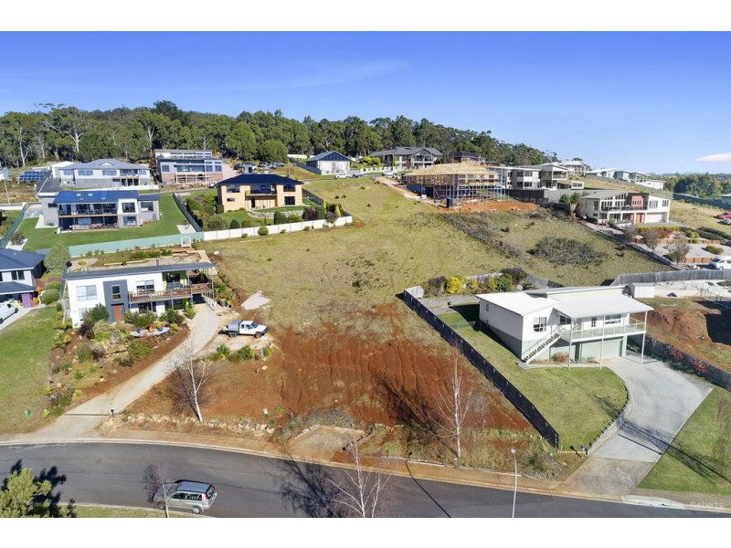21 McCall Terrace, Stony Rise TAS 7310