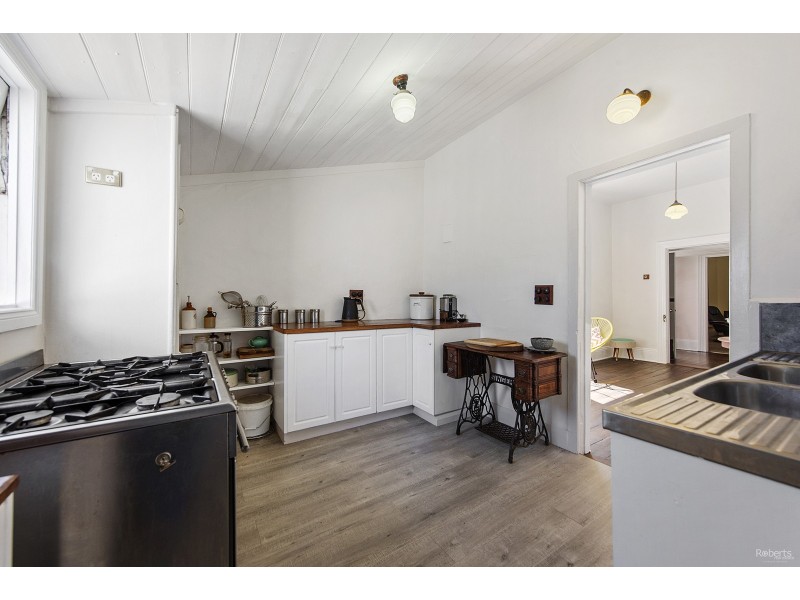 13 Thomas Street, East Devonport TAS 7310