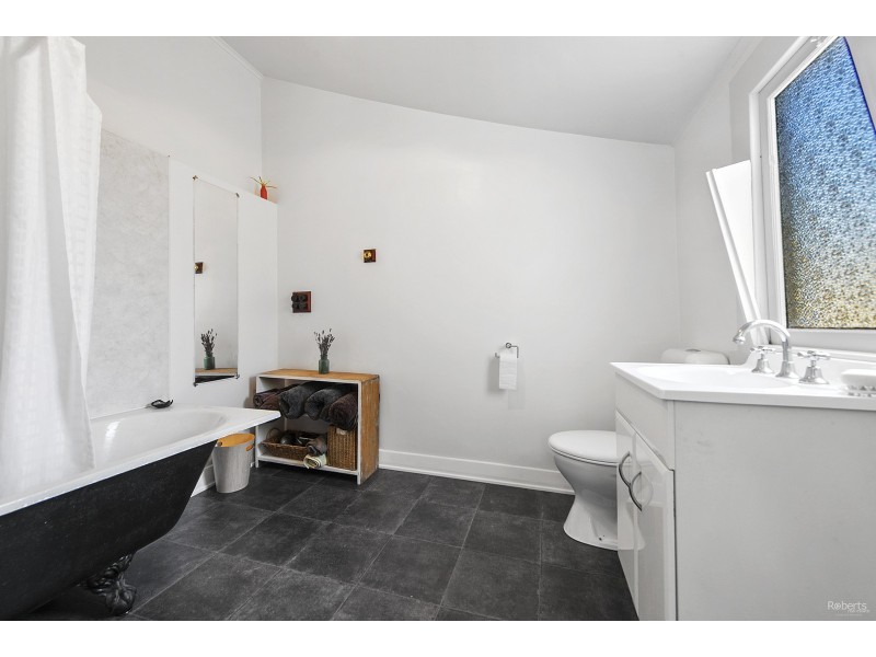 13 Thomas Street, East Devonport TAS 7310