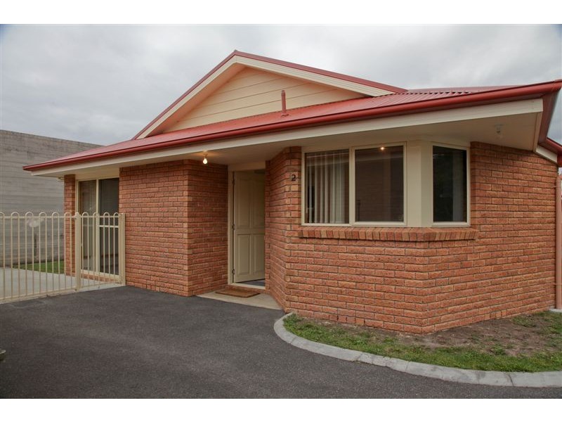 2/111 Steele Street, Devonport TAS 7310