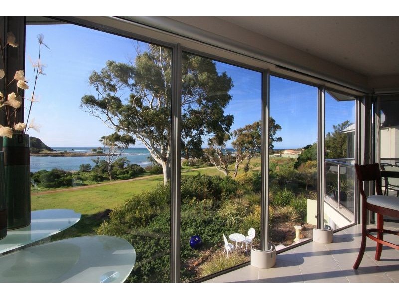 8 Coles Beach Close, Devonport TAS 7310