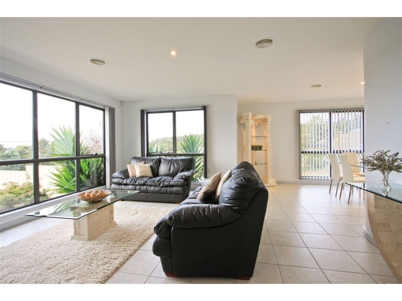 10 Bass Avenue, South Spreyton TAS 7310