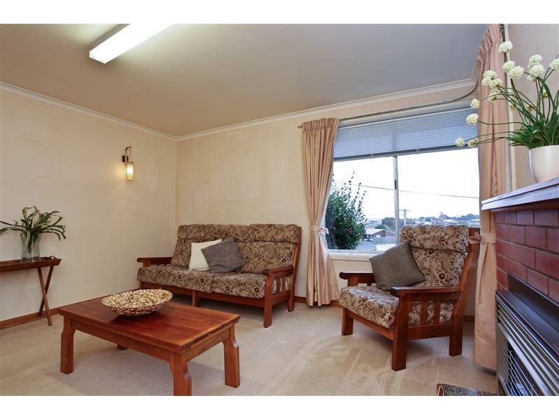 6 Loane Avenue, East Devonport TAS 7310
