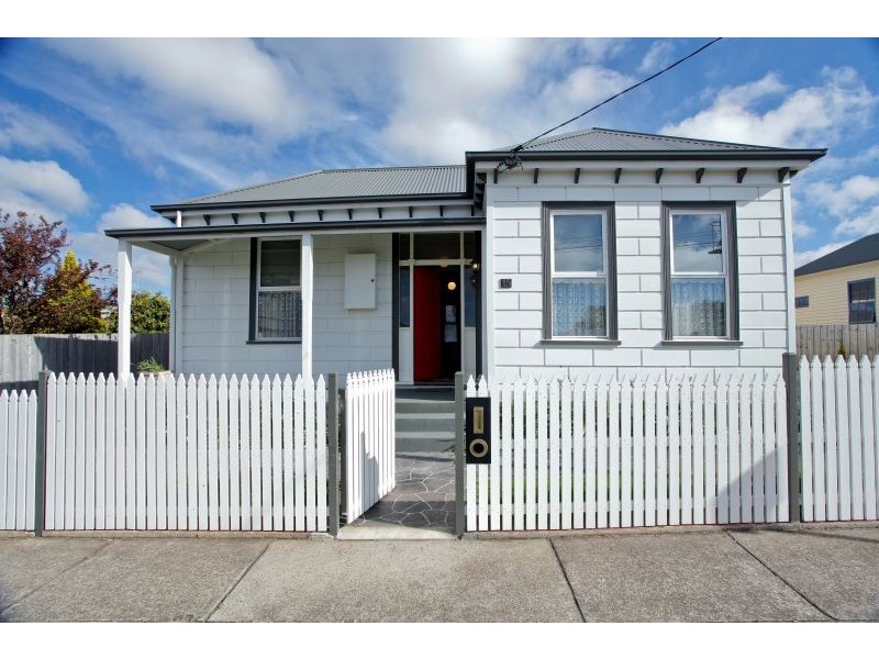 15 Turton Street, Devonport TAS 7310