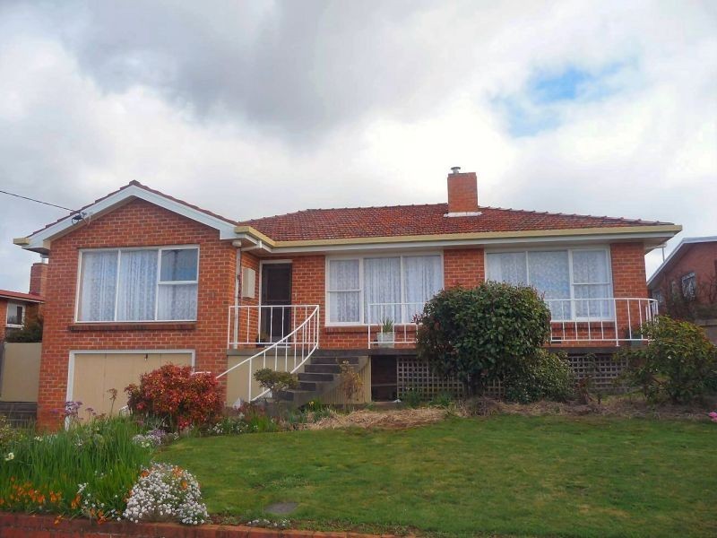 21 Manning Crescent, Devonport TAS 7310