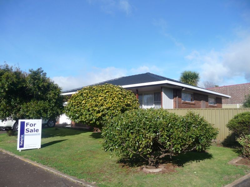 2/31a Middle Road, Devonport TAS 7310