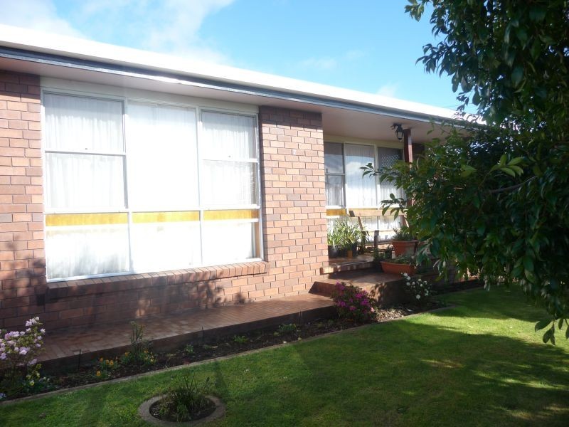 2/31a Middle Road, Devonport TAS 7310