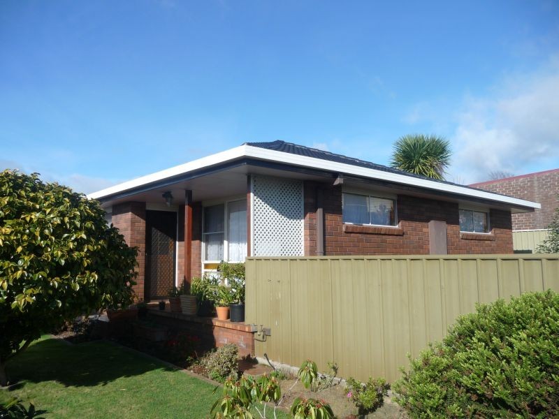 2/31a Middle Road, Devonport TAS 7310