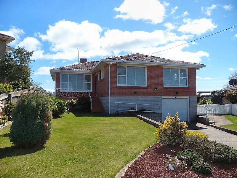 4 Loatta Avenue, Miandetta TAS 7310