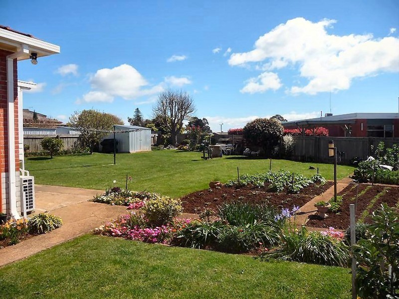 4 Loatta Avenue, Miandetta TAS 7310