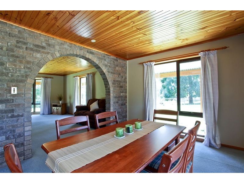 16 Winifred Avenue, Acacia Hills TAS 7306