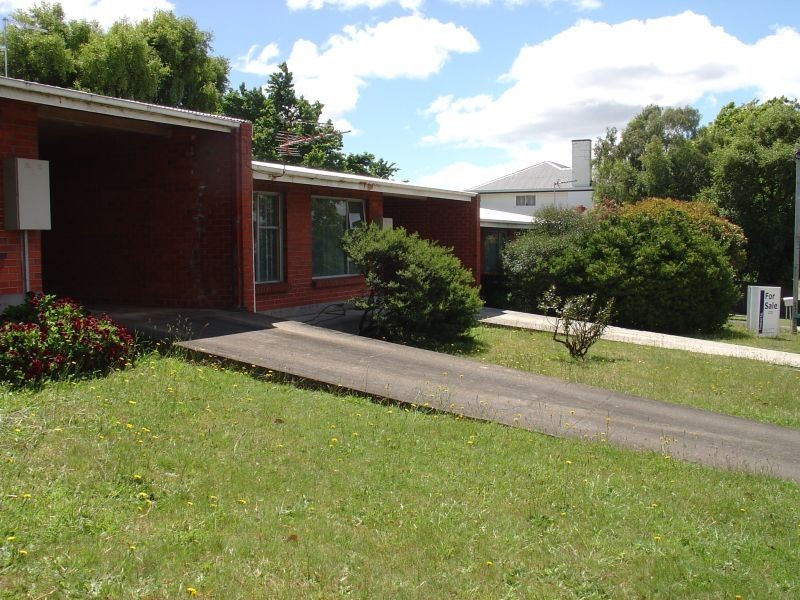 2/164 Oldaker Street, Devonport TAS 7310