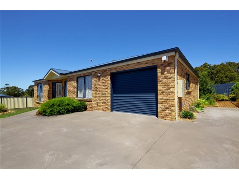 2/13 St Andrews Drive, Devonport TAS 7310