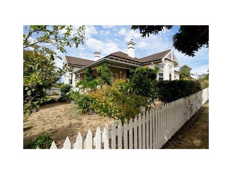 22 Victoria Parade, Devonport TAS 7310
