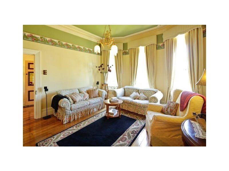 22 Victoria Parade, Devonport TAS 7310