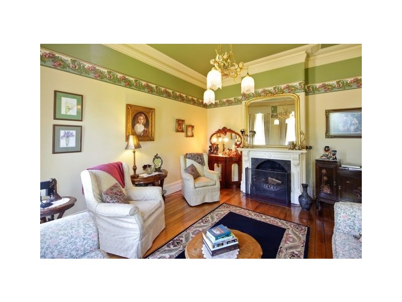 22 Victoria Parade, Devonport TAS 7310