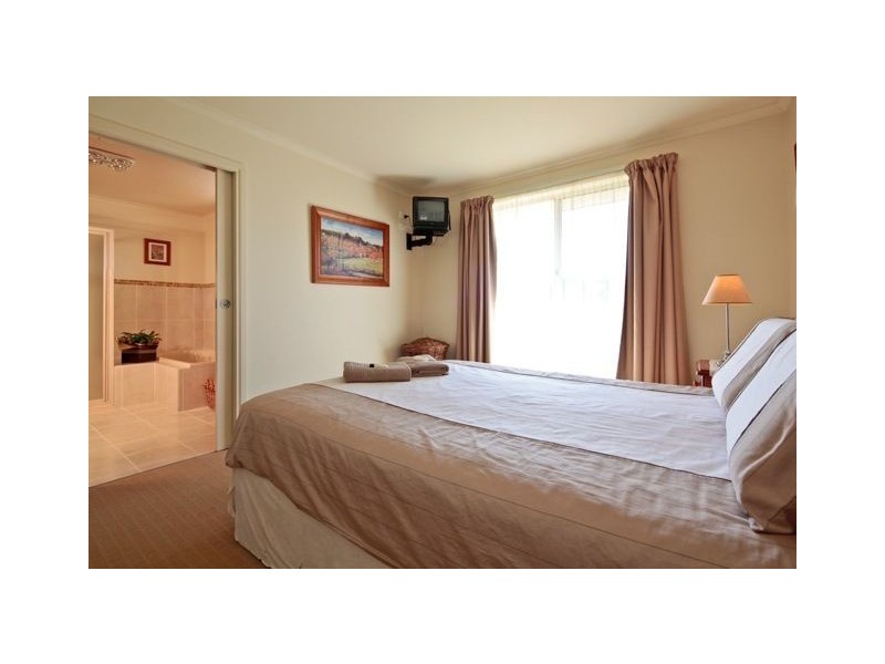 13 Rowena Court, Devonport TAS 7310
