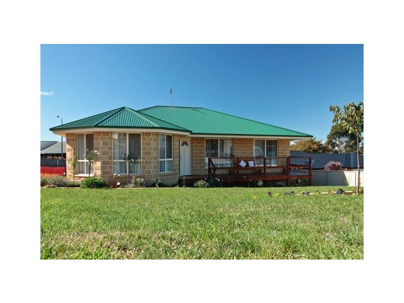 13 Rowena Court, Devonport TAS 7310